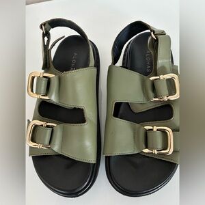 ALOHAS Women's Olive Green Buckle Sandals Size 38 / 7.5